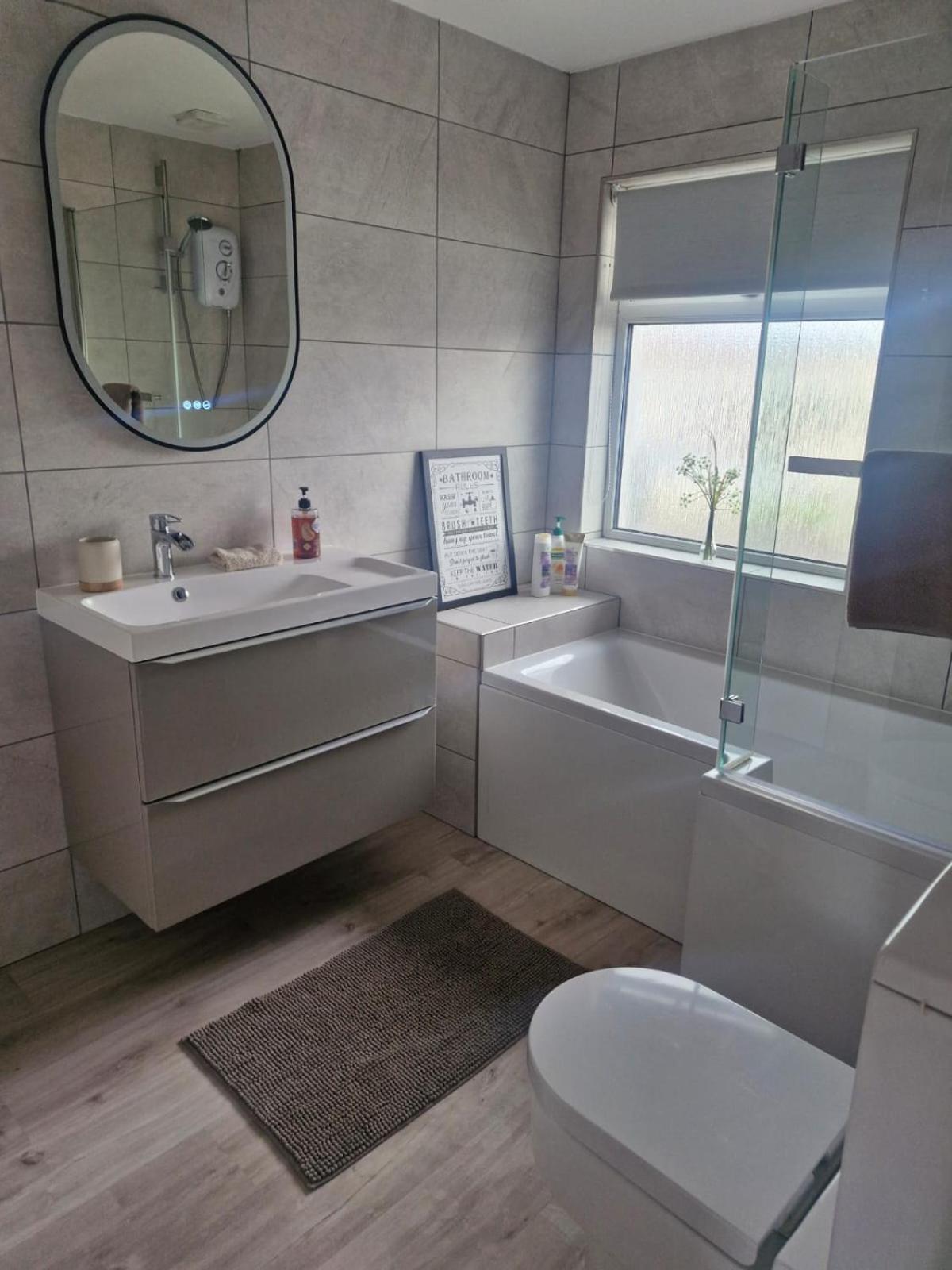 Villa Cosy On The Coast Portrush Esterno foto
